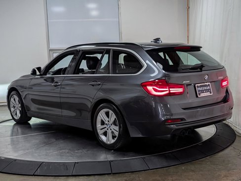 Used 2017 BMW 330i xDrive Wagon image 7