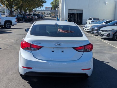 Used 2015 Hyundai Elantra SE image 7