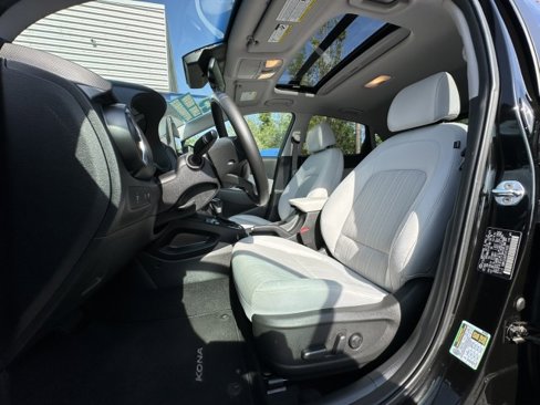 Used 2023 Hyundai Kona SEL w/ Convenience Package image 15