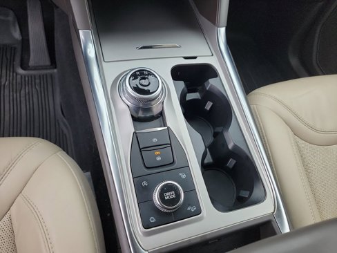 Used 2022 Ford Explorer Platinum w/ Equipment Group 601A image 31