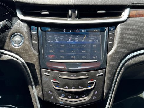 Used 2013 Cadillac XTS Luxury image 36