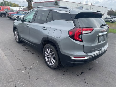 Used 2023 GMC Terrain SLT image 6