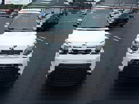 Used 2015 Kia Soul image 2
