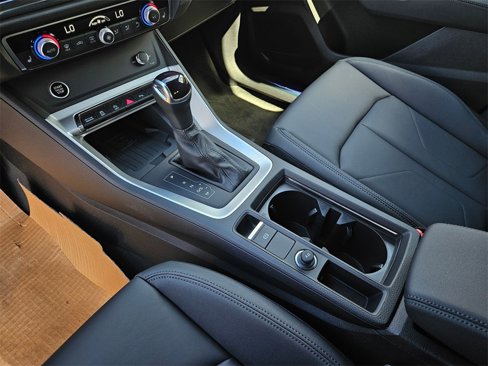New 2025 Audi Q3 2.0T Premium image 14