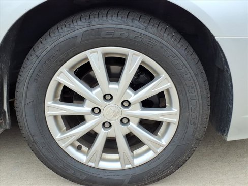 Used 2011 Buick Lucerne CXL image 5
