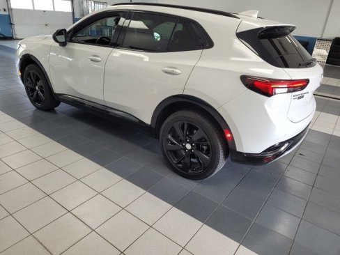 Used 2021 Buick Envision Essence w/ Sport Touring Package image 4