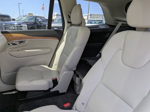 Certified 2022 Volvo XC90 T6 Momentum w/ Advanced Package image 13