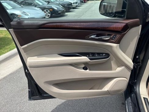 Used 2016 Cadillac SRX Luxury image 16