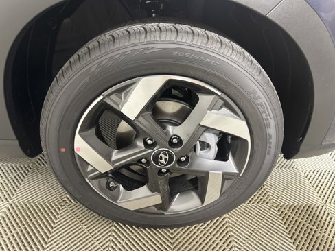 New 2025 Hyundai Venue Limited image 25
