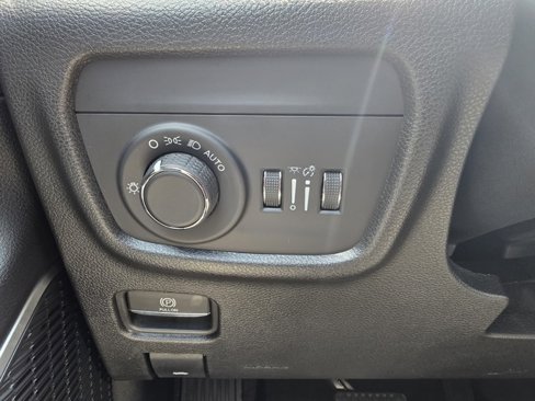 Used 2022 Jeep Grand Cherokee L Laredo w/ Luxury Tech Group I image 13