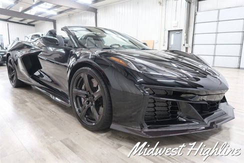 Used 2023 Chevrolet Corvette Z06 image 25