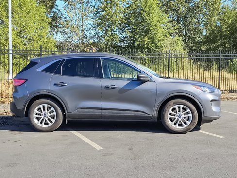 Used 2022 Ford Escape SE w/ Convenience Package image 3