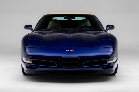 Used 2001 Chevrolet Corvette Convertible w/ Preferred Equipment Group2 image 2