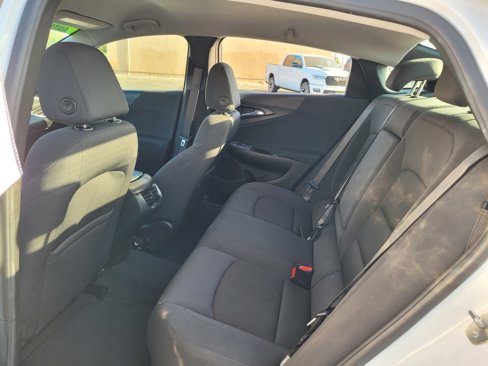 Used 2022 Chevrolet Malibu LT image 11