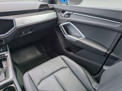 Used 2021 Audi Q3 2.0T Premium w/ Convenience Package image 16