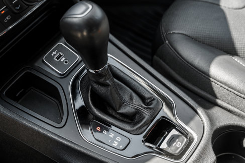 Used 2020 Jeep Cherokee Limited image 11