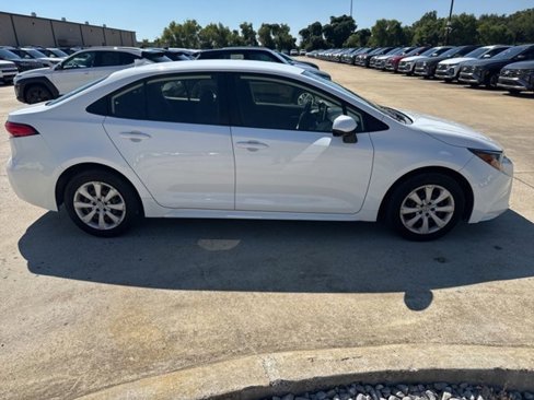 Used 2020 Toyota Corolla LE image 4