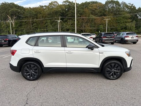 Certified 2022 Volkswagen Taos S w/ IQ Drive S Package image 10