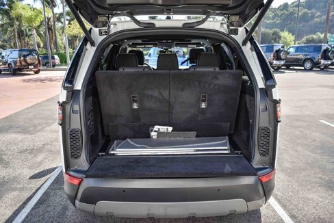 Used 2019 Land Rover Discovery HSE image 27