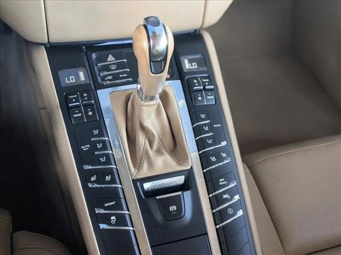 Used 2015 Porsche Macan S image 12