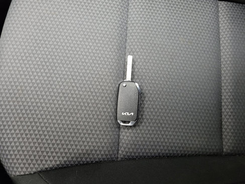 Used 2023 Kia Soul LX w/ LX Technology Package image 32