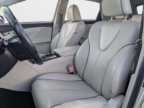 Used 2015 Toyota Venza XLE image 18