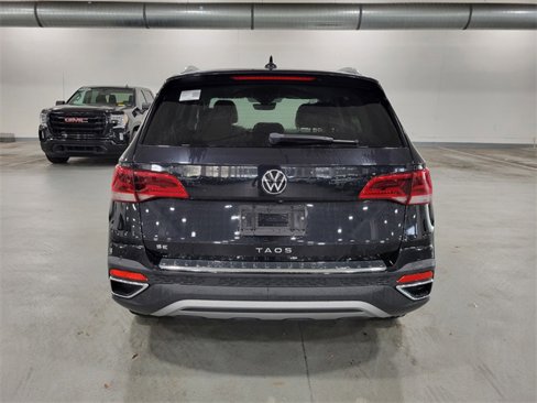Used 2022 Volkswagen Taos SE image 11