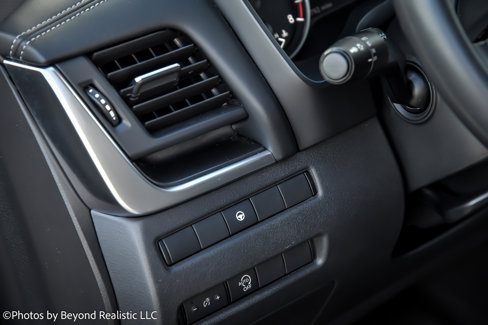 Used 2023 Nissan Rogue SV image 31