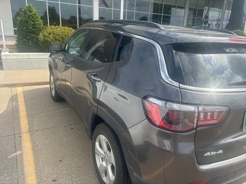 Used 2021 Jeep Compass Latitude image 6