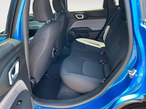 New 2025 Jeep Compass Sport image 10