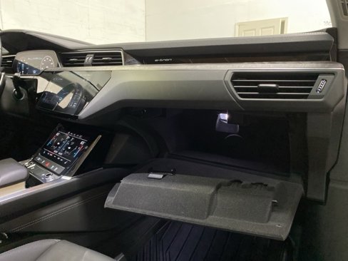 Used 2021 Audi e-tron Premium w/ Black Optic Package image 86