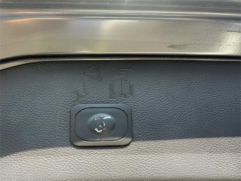Used 2017 Ford Escape Titanium w/ Equipment Group 301A image 10