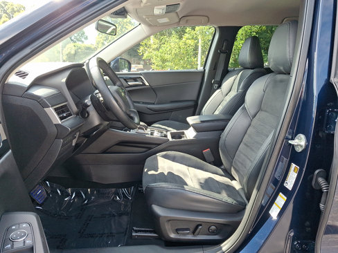 Used 2022 Mitsubishi Outlander SE image 13