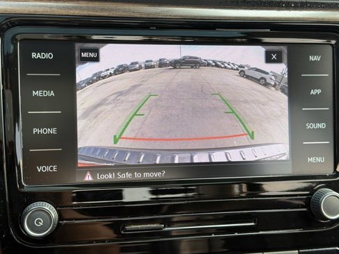 Used 2020 Volkswagen Passat 2.0T SEL image 9