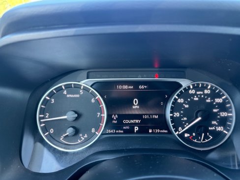 Used 2023 Nissan Rogue SV w/ SV Premium B Package image 10