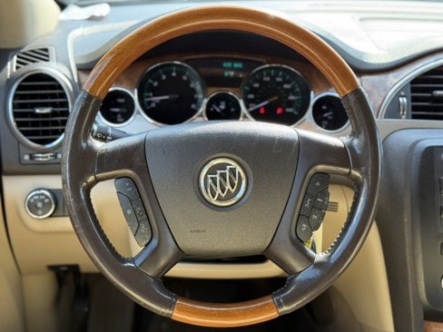 Used 2011 Buick Enclave CXL image 16
