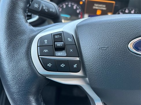 Used 2022 Ford Explorer XLT w/ Equipment Group 202A image 18