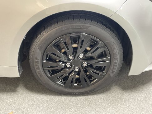 Used 2020 Toyota Corolla LE image 13