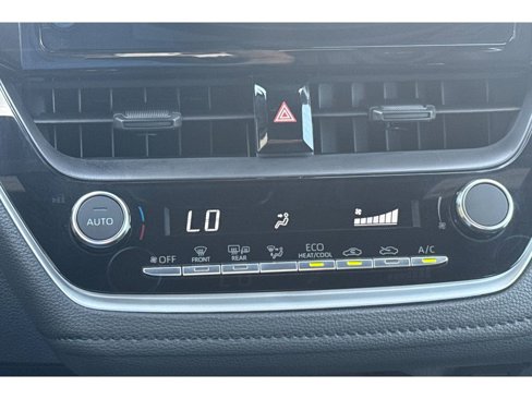 Used 2025 Toyota Corolla SE image 26