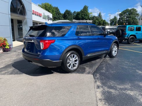 Used 2020 Ford Explorer XLT w/ Equipment Group 202A image 8