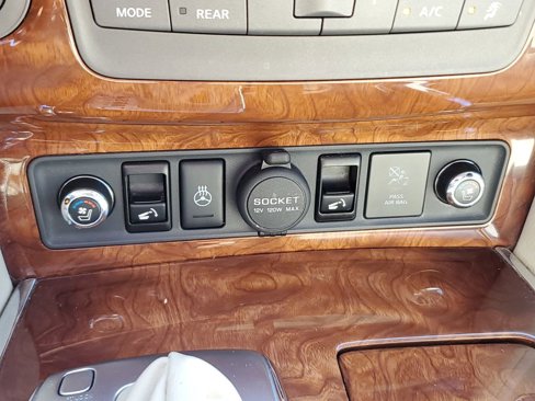Used 2015 INFINITI QX80 4WD image 31