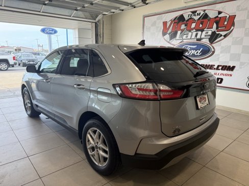 Used 2024 Ford Edge SEL image 7