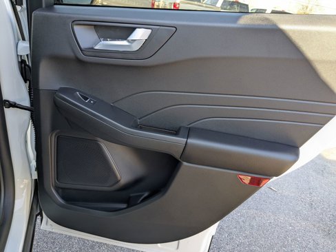 New 2025 Ford Escape ST-Line w/ Tech Pack #1 image 31