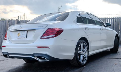 Used 2017 Mercedes-Benz E 300 4MATIC image 5