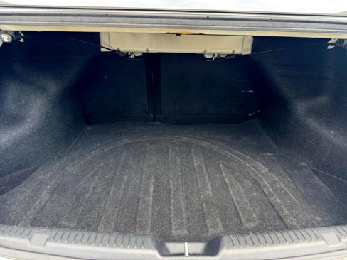 Used 2014 Hyundai Elantra Limited w/ Option Group 03 image 27