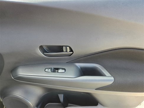 Used 2024 Nissan Kicks S image 22