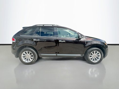 Used 2013 Lincoln MKX FWD image 9