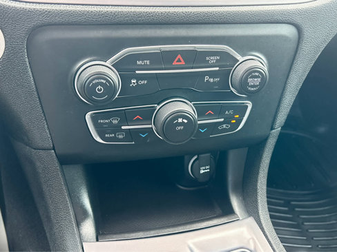 Used 2023 Dodge Charger SXT image 28