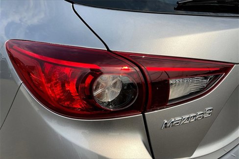 Used 2016 MAZDA MAZDA3 i Grand Touring image 28