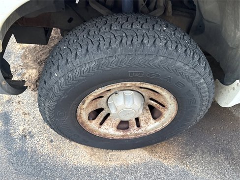 Used 2000 Ford Explorer XL image 17